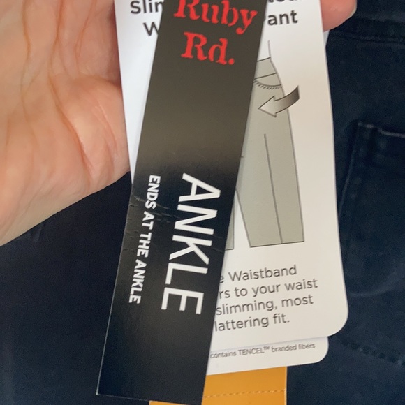 Ruby Rd pull on ankle pant raw hem w tencel & slimming contour waistband 2X - Picture 4 of 17